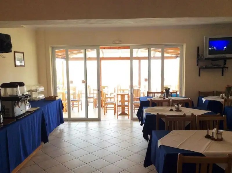 ANDREOLAS BEACH HOTEL