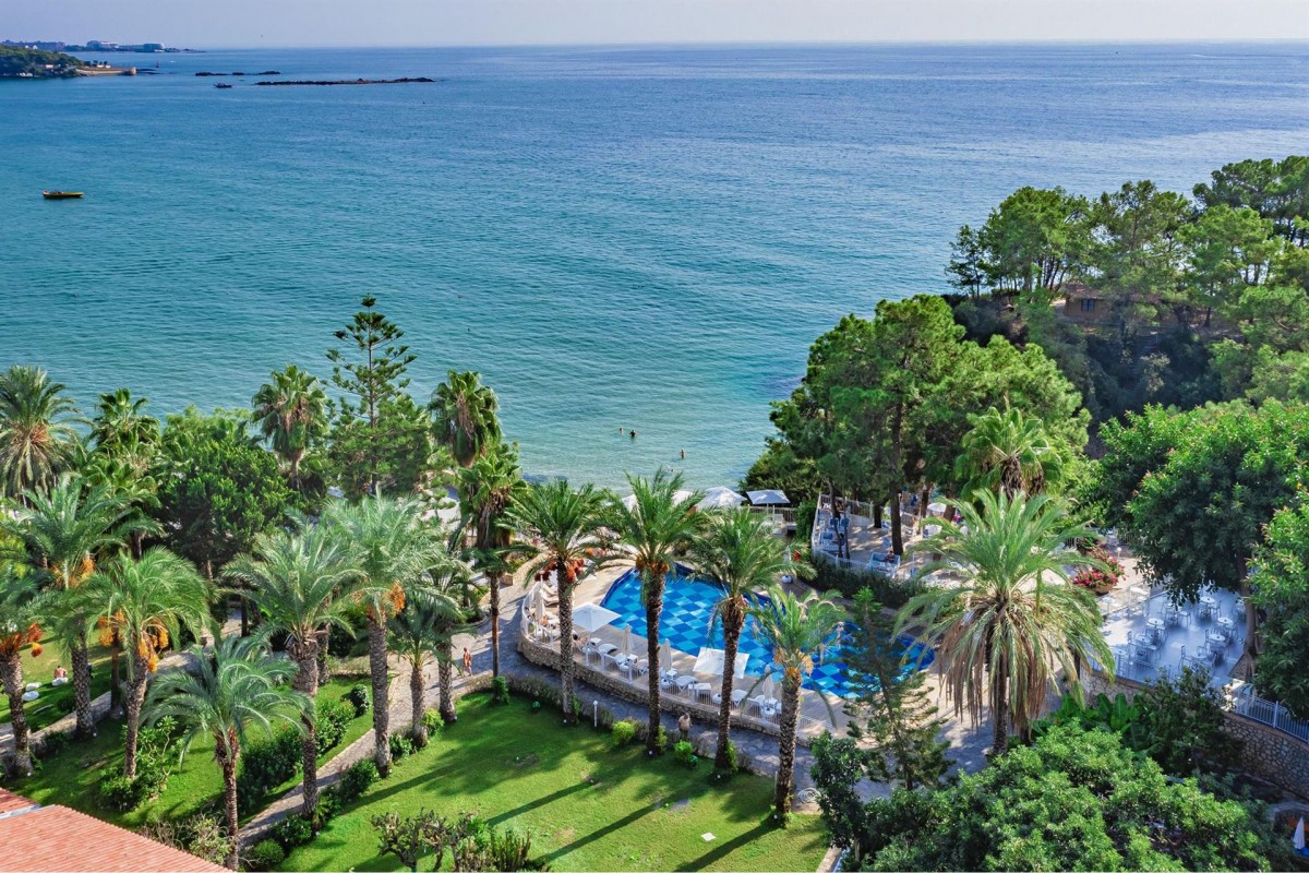 UTOPIA BEACH CLUB
