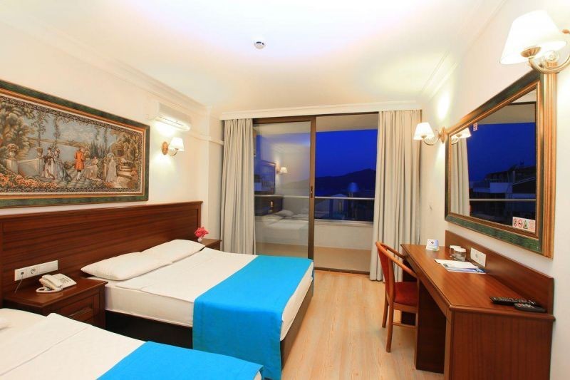 standard side sea view