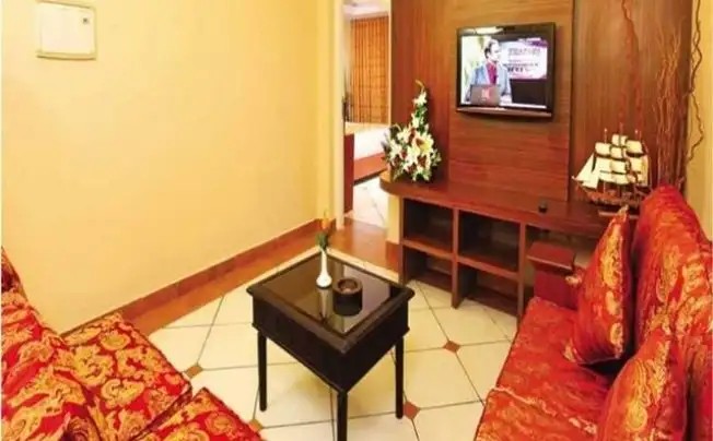 THE PRIDE HOTEL COCHIN