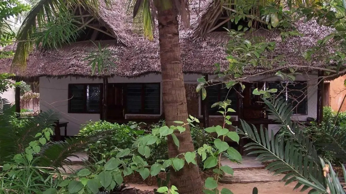 BARAKA BEACH BUNGALOWS