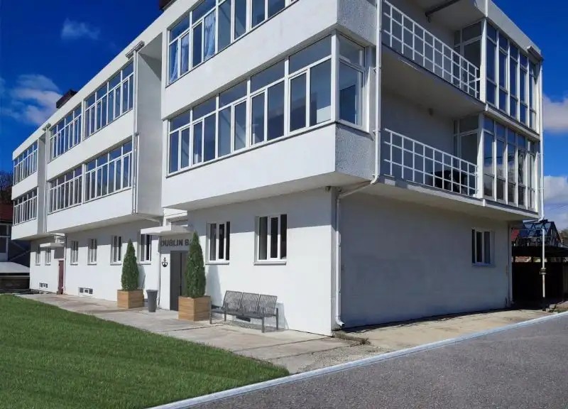 DUBLIN BAY APARTMENTS