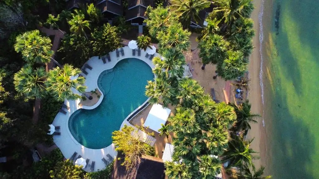 PARADISE BEACH RESORT