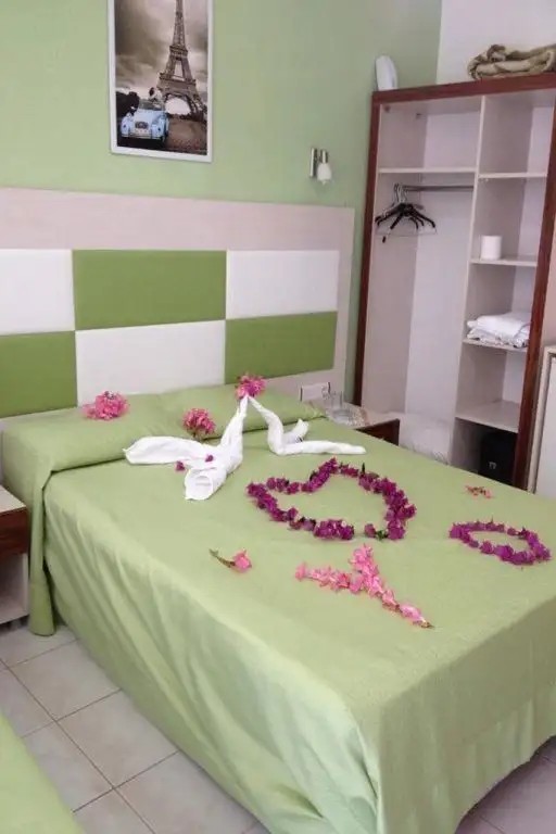 DERYA MOTEL