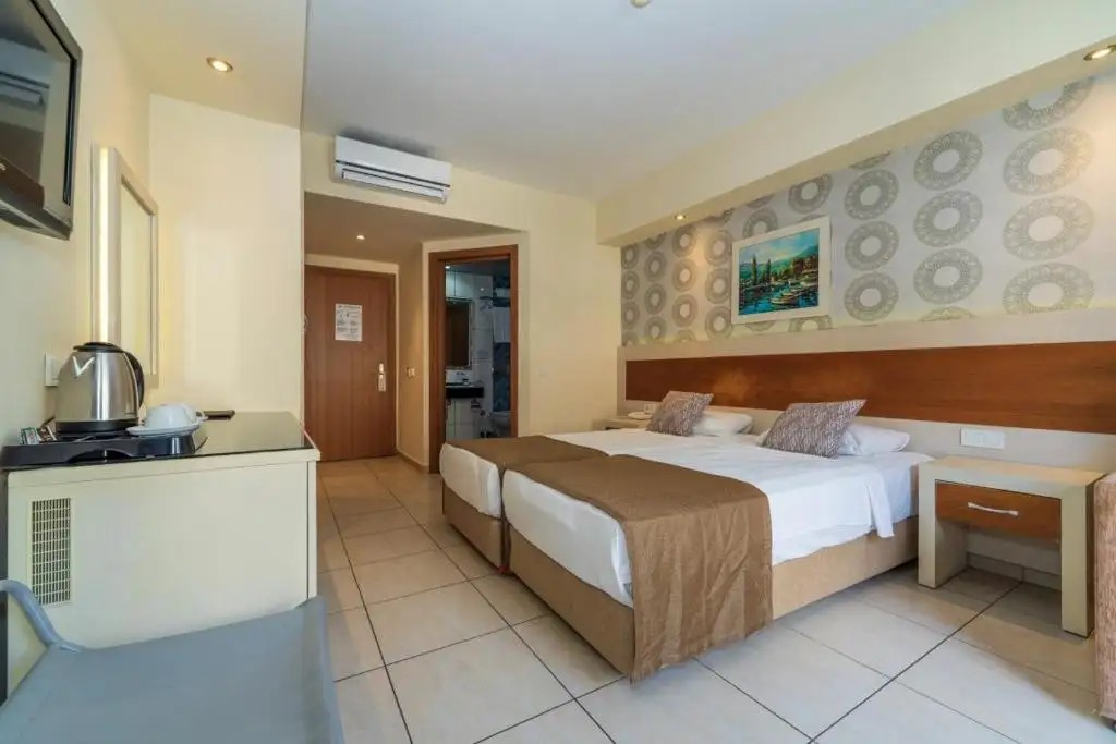 MONTEBELLO RESORT