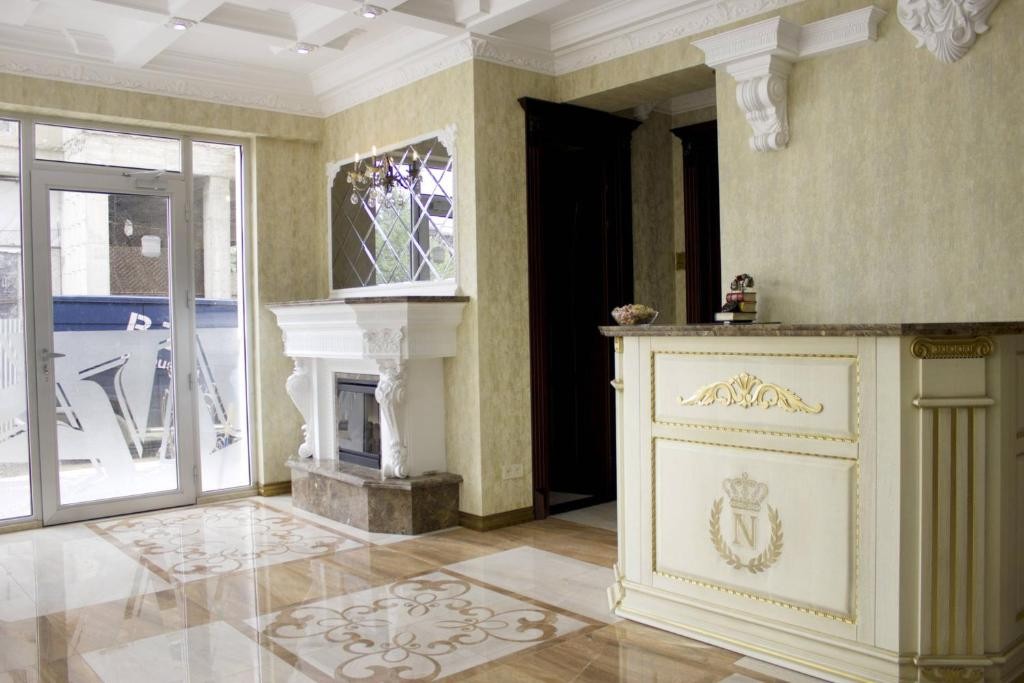 NEAPOL BOUTIQUE