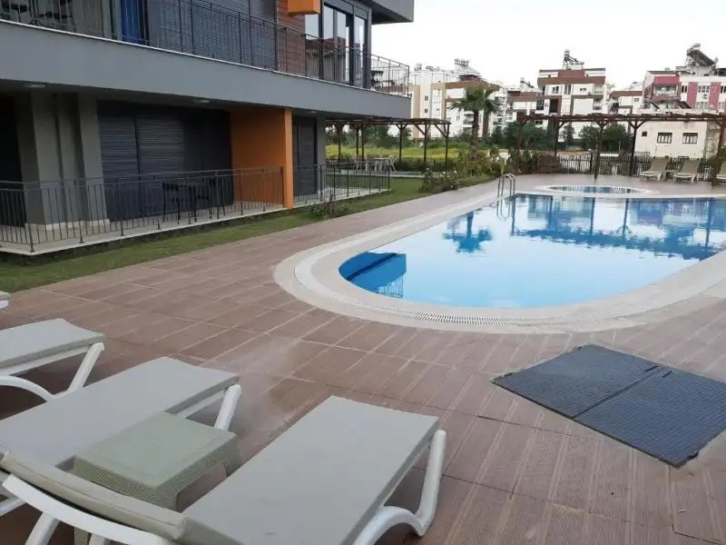 MENE SUITES