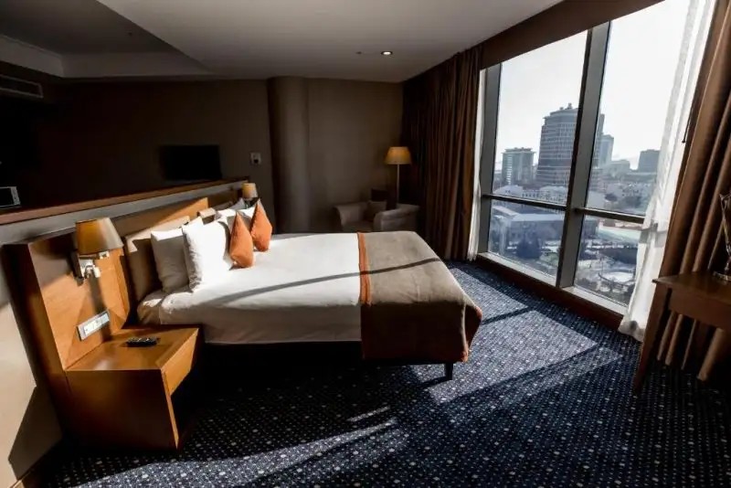 PARKSIDE HOTEL & APARTMENTS