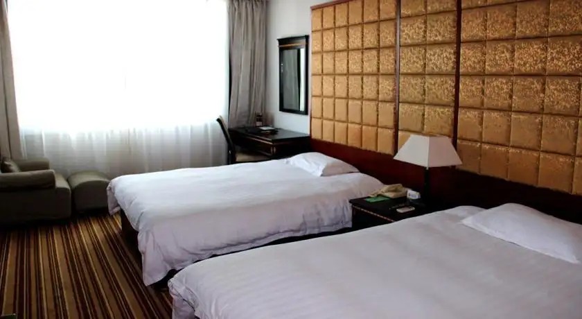 RAYFONT CELEBRITY HOTEL & APARTMENT
