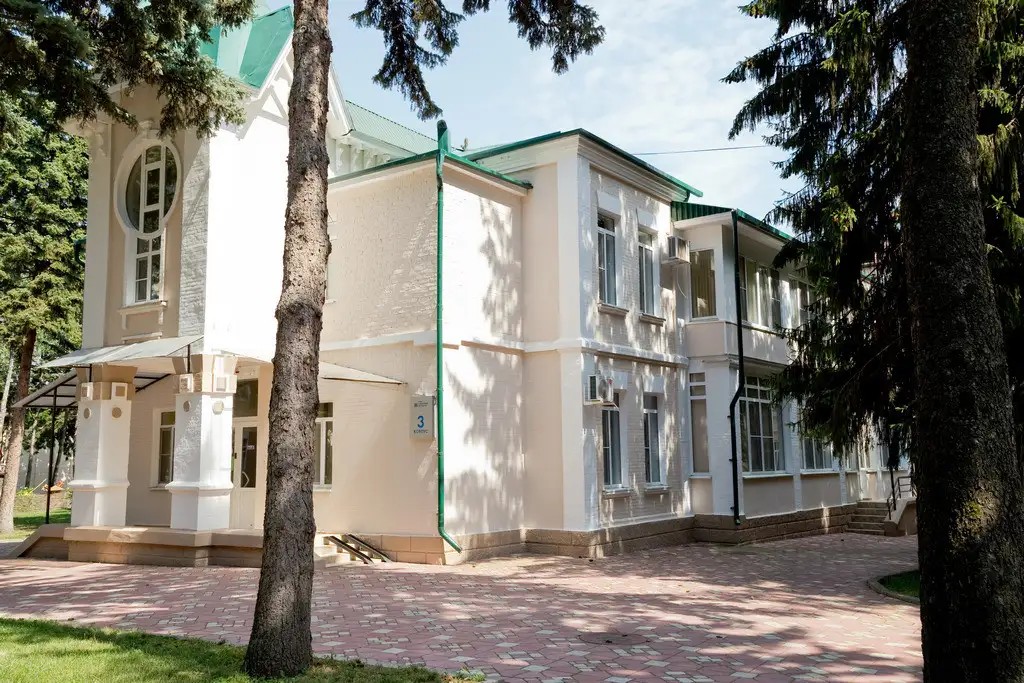 МЕТАЛЛУРГ ЕССЕНТУКИ