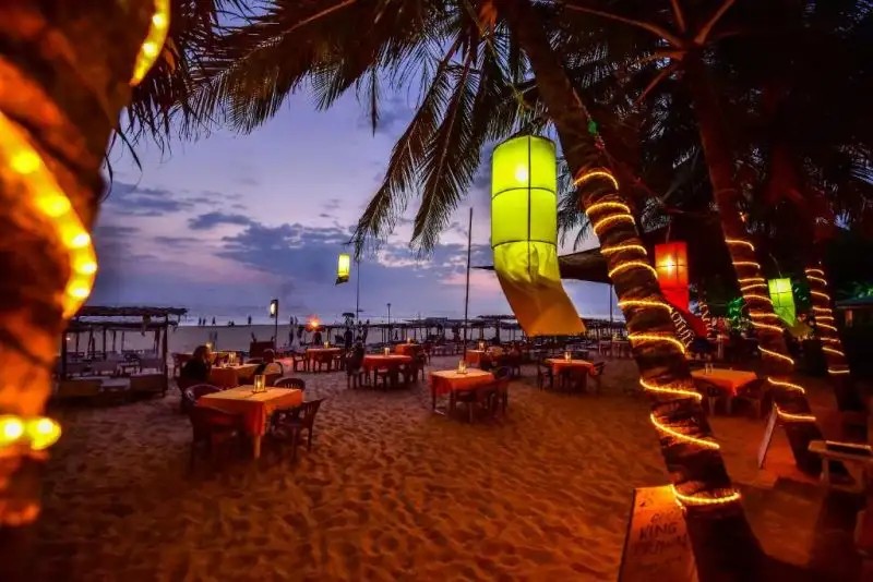 INTERNATIONAL BEACH