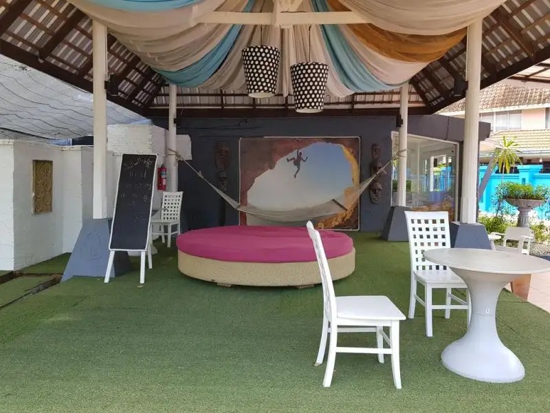 THE WHITE KNOT RESORT