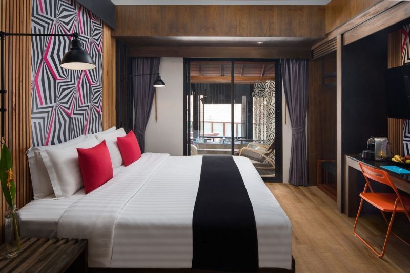 deluxe balcony suite