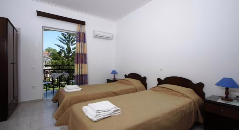 SOFIA-YIOTA STUDIOS & APARTMENTS