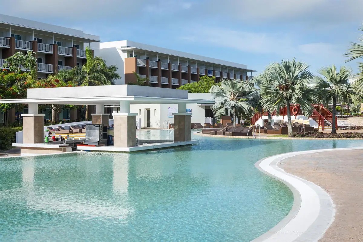 PLAYA VISTA AZUL (EX. OCEAN VISTA AZUL)