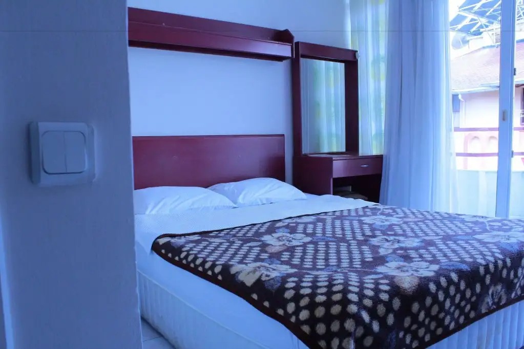 MOLA HOTEL