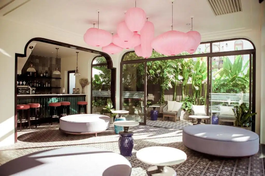 DE AN HOIAN HOTEL