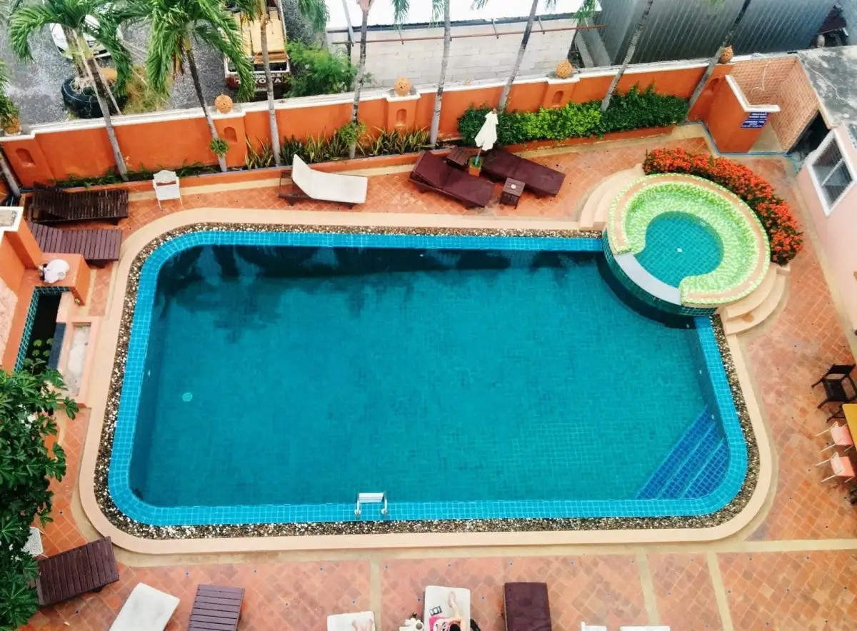 SKAW BEACH HOTEL