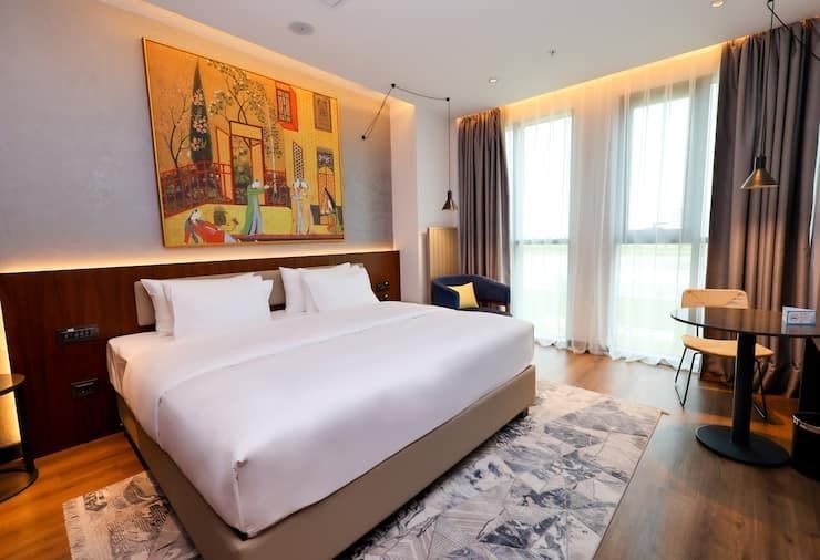 deluxe with kitchenette