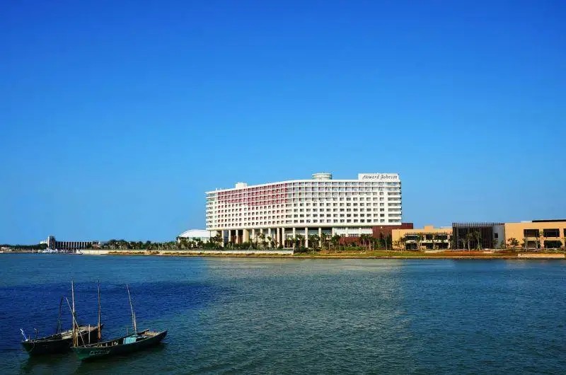 HOWARD JOHNSON NEW PORT RESORT