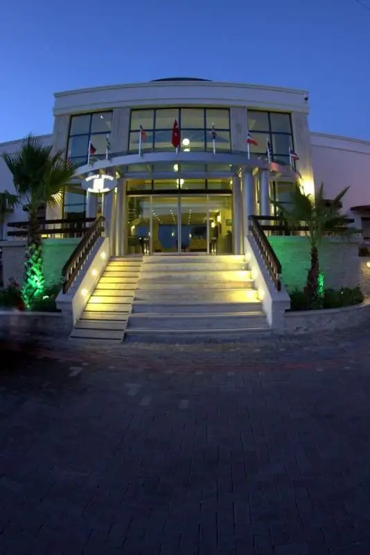 BEYAZ SUITE