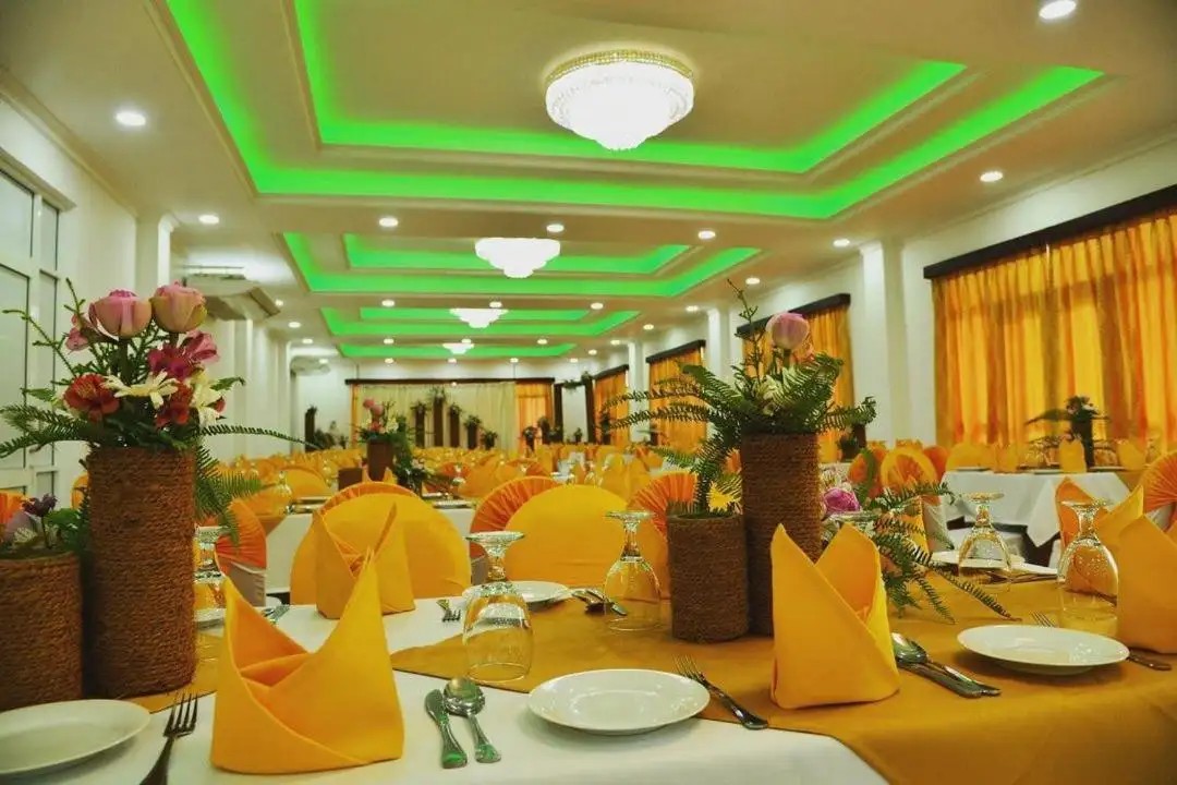 SERENADE BEACH HOTEL