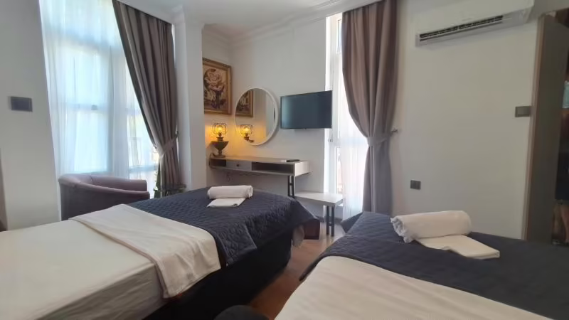 THE BOUTIQUES HOTEL