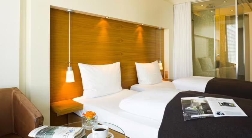 PULLMAN DRESDEN NEWA