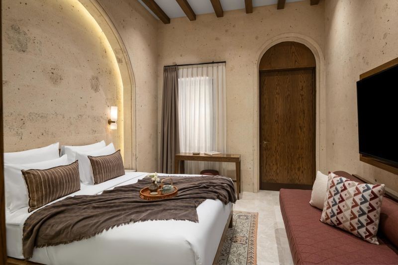 deluxe with bathtub