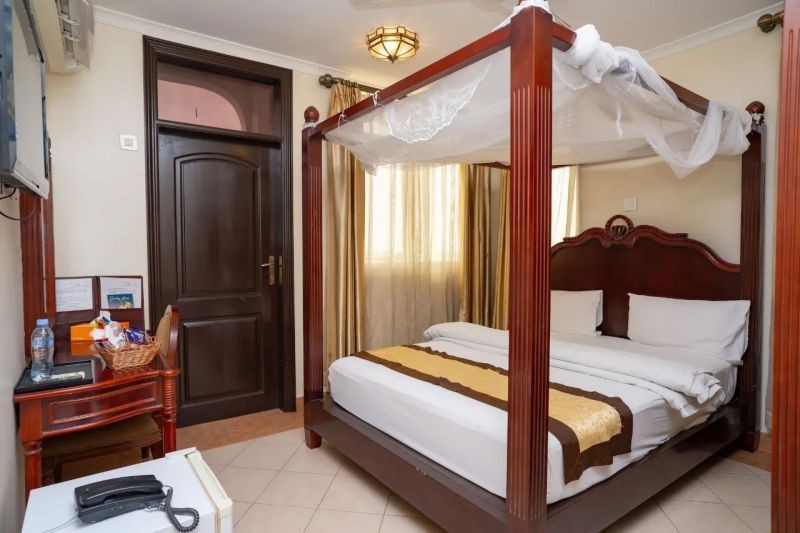 ISLAND PARADISE INN