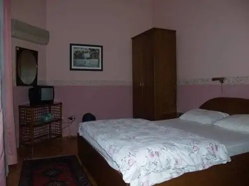 SULTAN PENSION