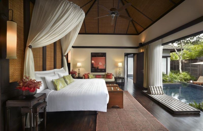 pool villa