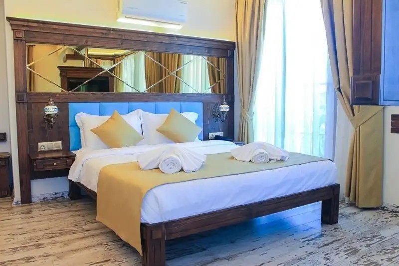 REIS ROYAL HOTEL