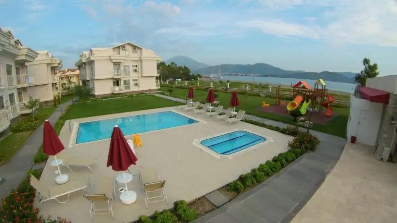 DAPHNE RESIDENCE