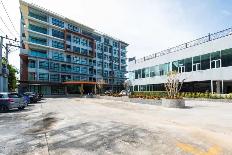 THE NICE CONDOTEL BANGTAO