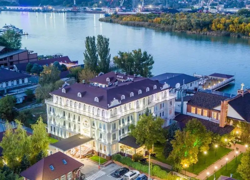 ПЕТРОВСКИЙ ПРИЧАЛ