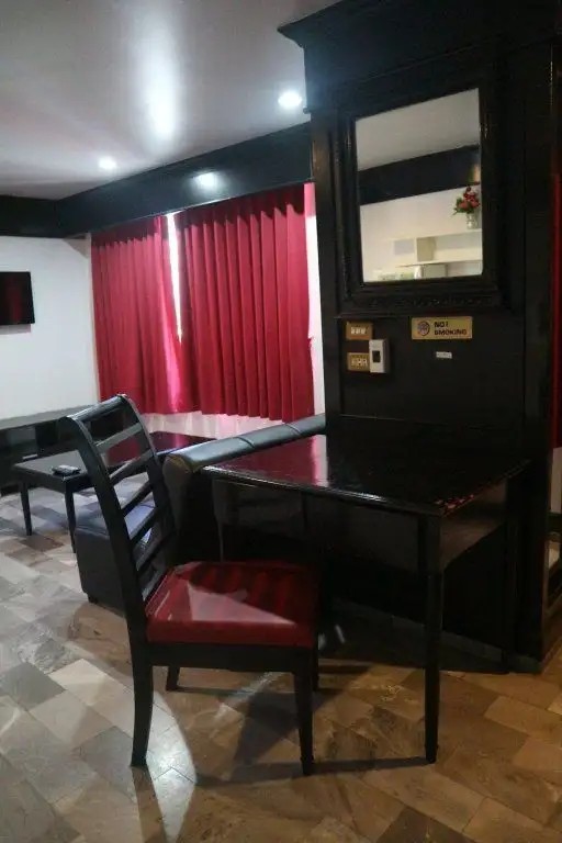SOHO ROOMS PATONG