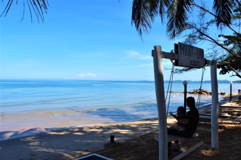 NHAT LAN RESORT