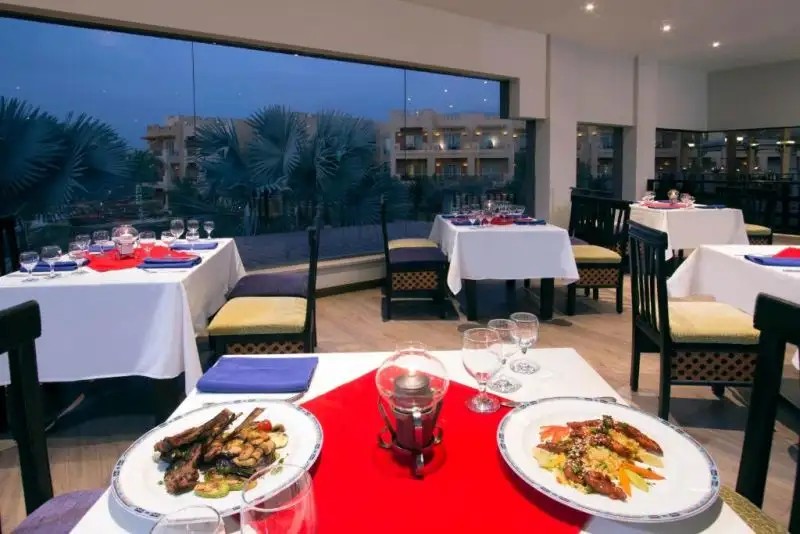 SWISS INN PYRAMIDS GOLF RESORT