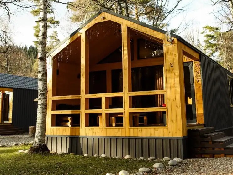 SUNSHINE HOUSE