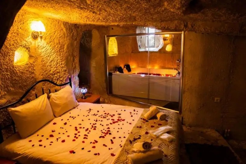 UNICORN CAVE HOTEL