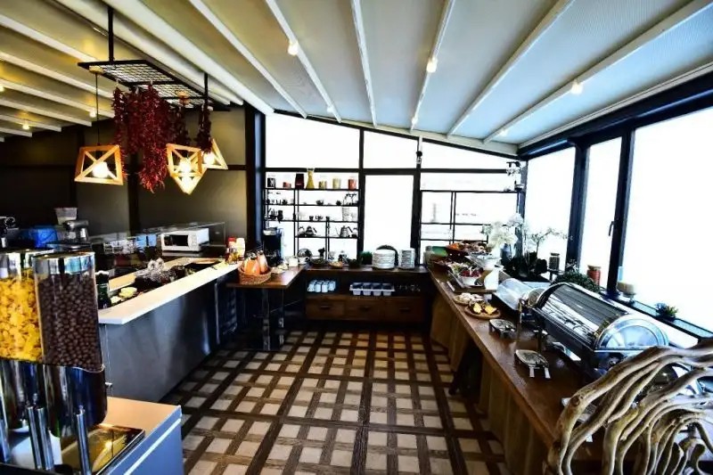 B GUEST HOTEL
