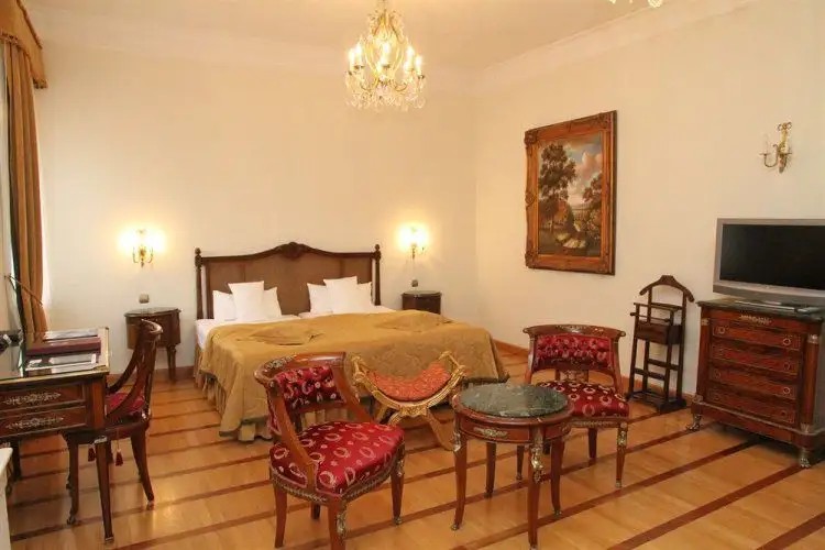 ST. GEORGE RESIDENCE