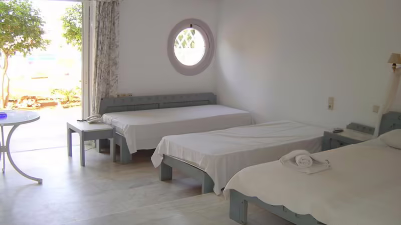 MALIEVI APARTMENTS HOTEL