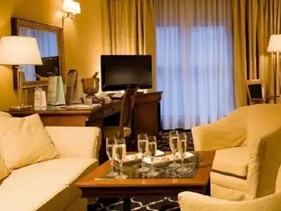 RAMADA NAPLES