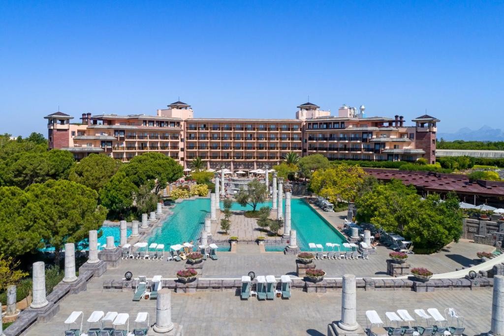 XANADU RESORT HOTEL