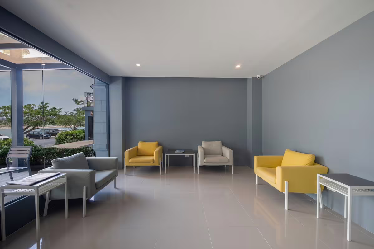 NORA LAKEVIEW HOTEL