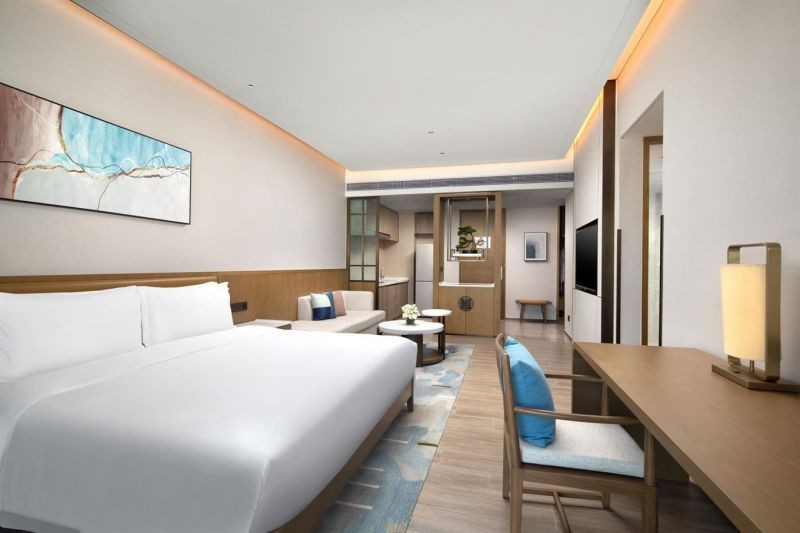 1 king 1 single 1 bedroom suite ocean view