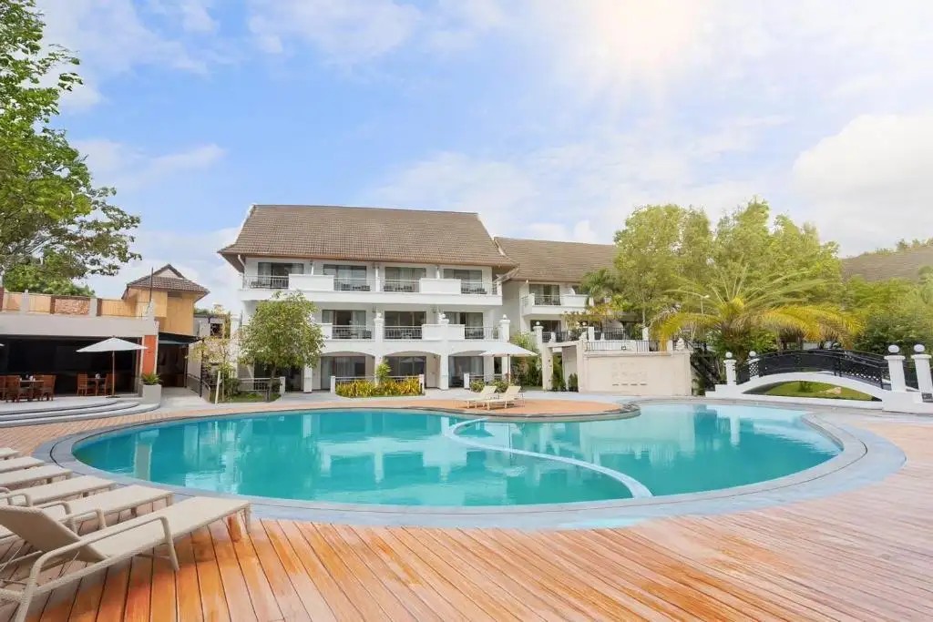 PINNACLE GRAND JOMTIEN RESORT