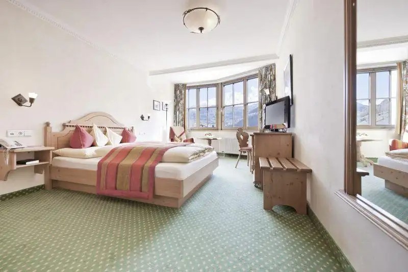 DAS CENTRAL ALPINE. LUXURY. LIFE